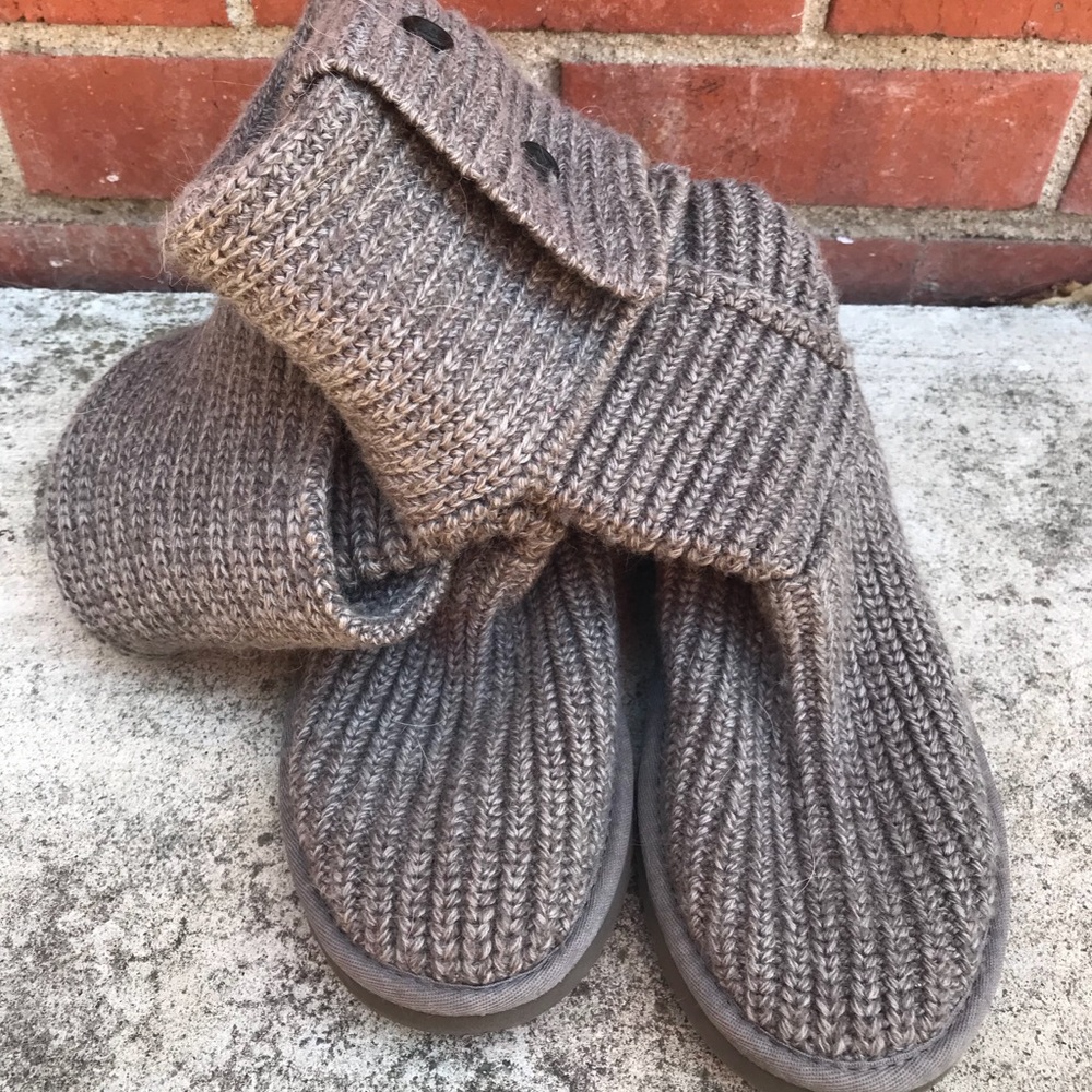 Grey uggs!